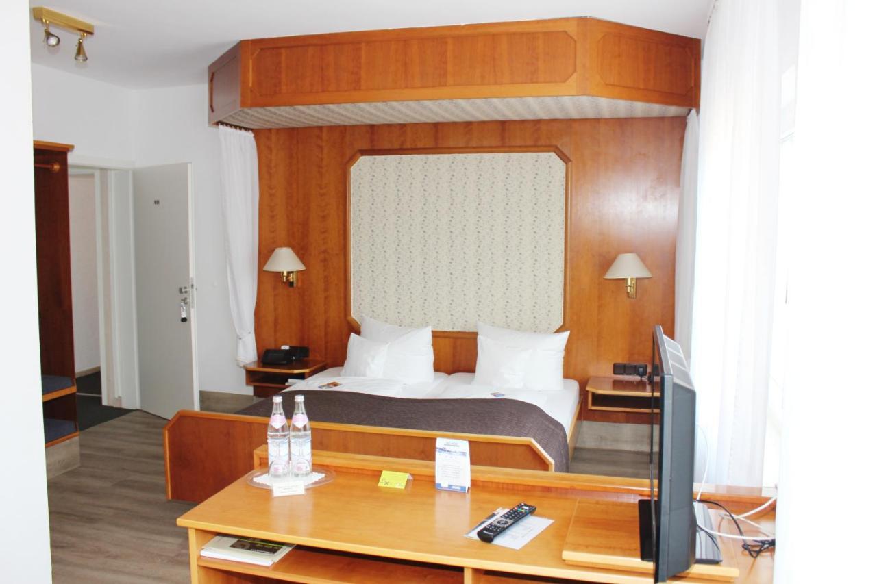 Landhotel Zum Boehm 로트 외부 사진